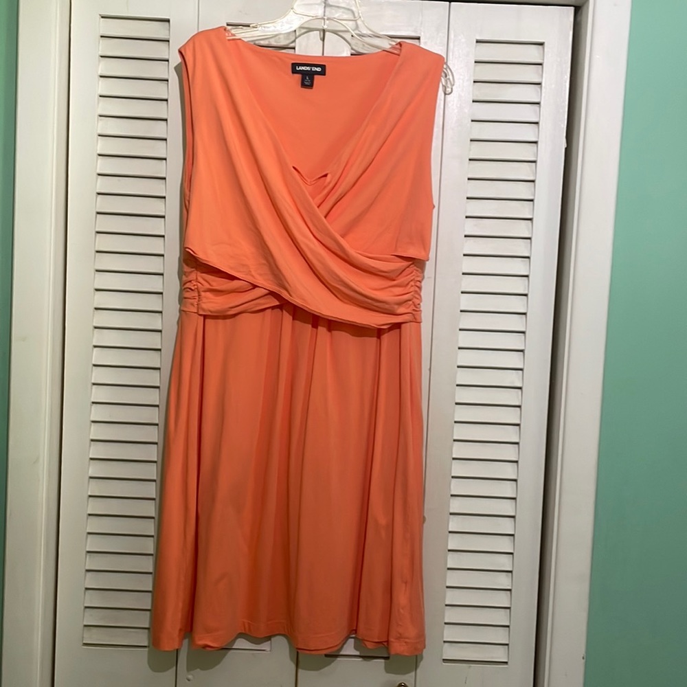 Women’s Lands End Lightweight sleeveless cotton blend Size Large peach color